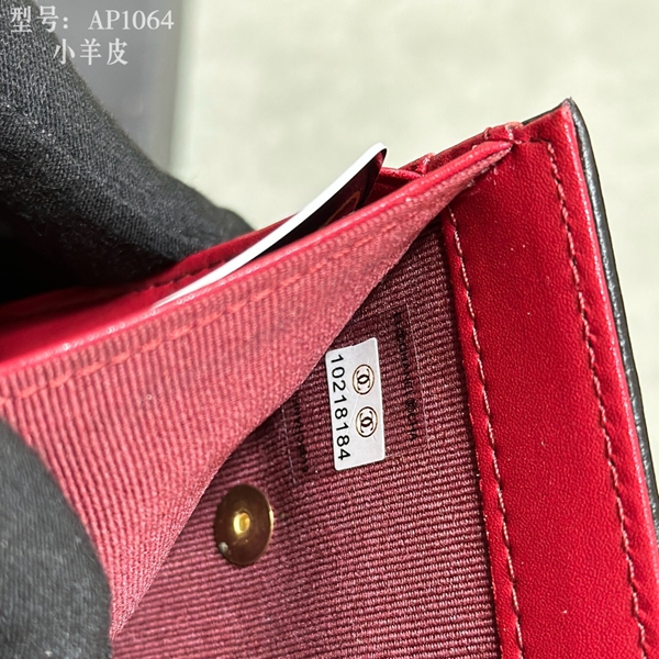 コピーシャネル激安財布着用イメージ